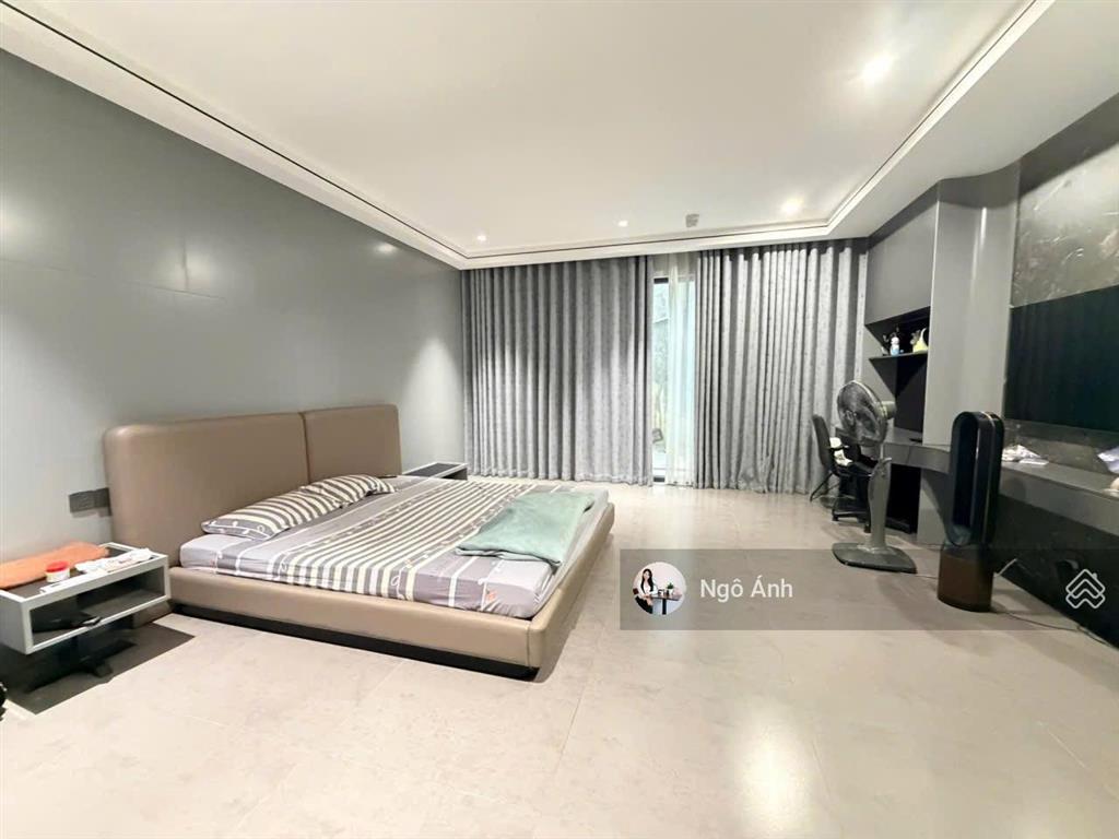 35.5 tỷ nhà nguyễn công hoan, vip ba đình 100m2 x 5t x mt 5.5m thang máy full nội thất, ô tô tránh