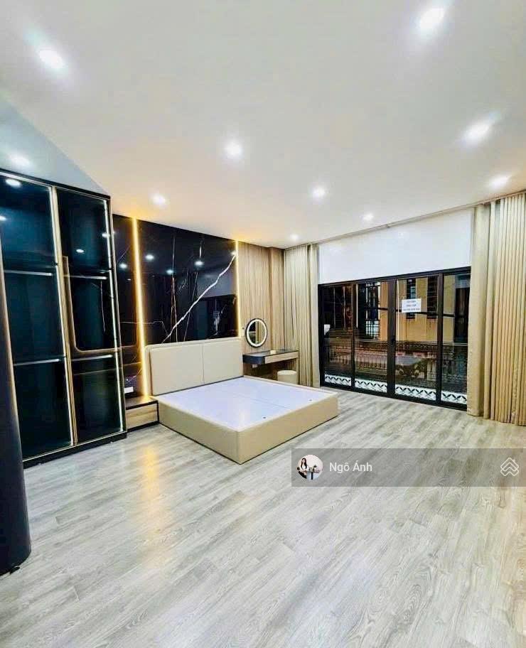 11.5 tỷ nhà lô góc mới tinh mặt ngõ dịch vọng hậu, vip cầu giấy 55m2 x 6t x mt 14m cách phố 50m
