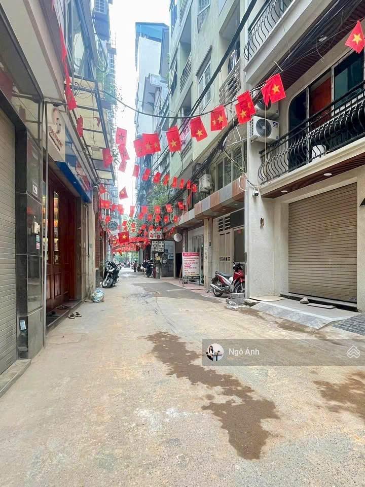 11.5 tỷ nhà lô góc mới tinh mặt ngõ dịch vọng hậu, vip cầu giấy 55m2 x 6t x mt 14m cách phố 50m