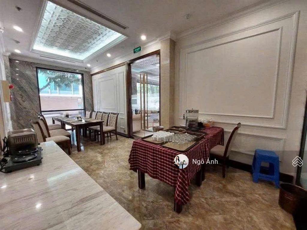 189 tỷ toà khách sạn 3 sao mặt phố trần thái tông 190m2 x 11t x mt 30m lô góc 2 mặt tiền siêu vip