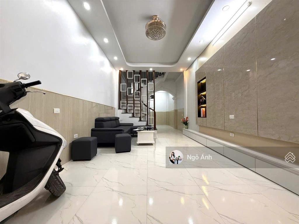 13.8 tỷ phân lô xuân thuỷ cầu giấy 45m2 x 5t x mt 4m mặt ngõ kinh doanh, lô góc 3 thoáng