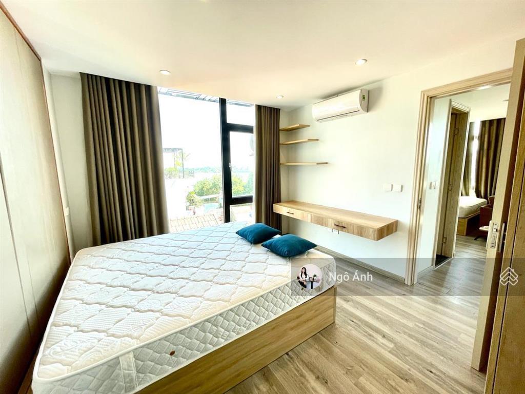 Võng thị  tây hồ  toà apartment  view hồ tây  8 tầng  3 mặt thoáng  doanh thu 5 tỷ/năm