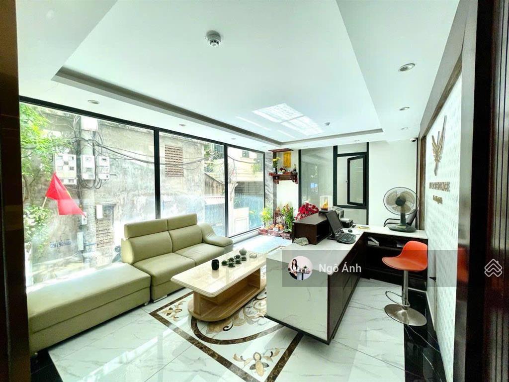 Võng thị  tây hồ  toà apartment  view hồ tây  8 tầng  3 mặt thoáng  doanh thu 5 tỷ/năm