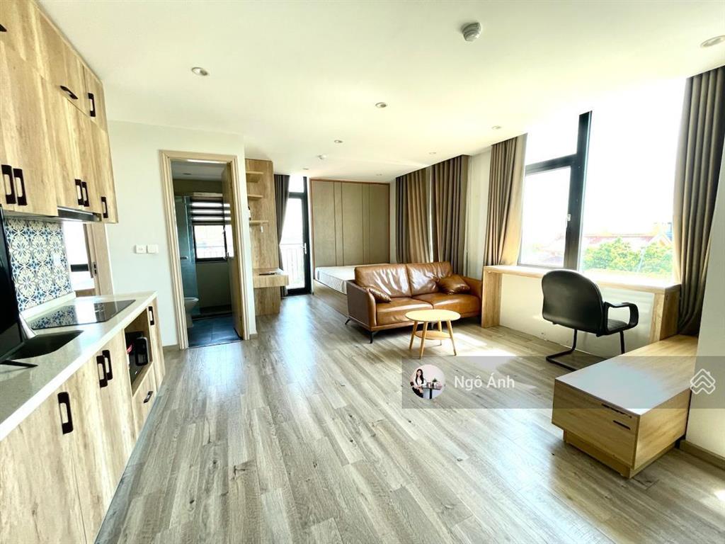 Võng thị  tây hồ  toà apartment  view hồ tây  8 tầng  3 mặt thoáng  doanh thu 5 tỷ/năm