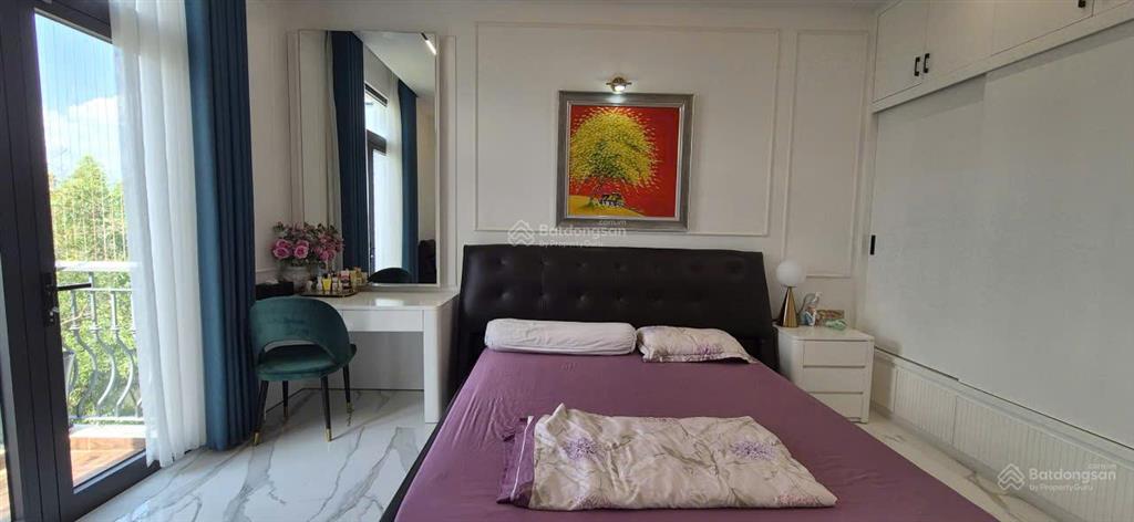 Bán nhà 6 tầng có thang máy nội thất cao cấp  khu vinhomes quận 9  dt đất 144m2  giá 34 tỷ