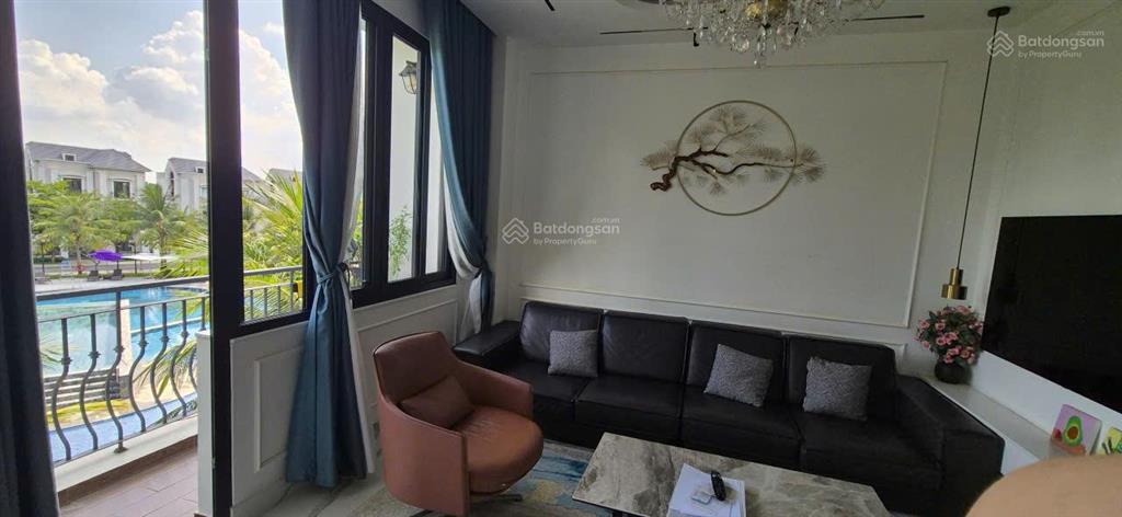 Bán nhà 6 tầng có thang máy nội thất cao cấp  khu vinhomes quận 9  dt đất 144m2  giá 34 tỷ