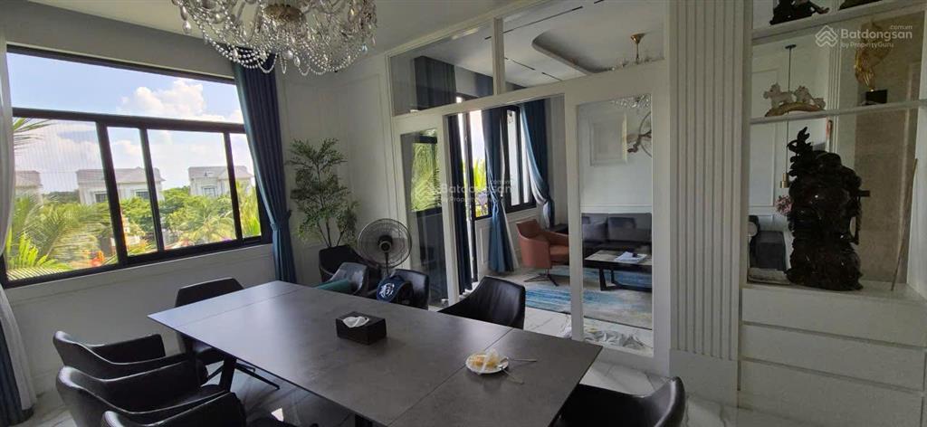 Bán nhà 6 tầng có thang máy nội thất cao cấp  khu vinhomes quận 9  dt đất 144m2  giá 34 tỷ