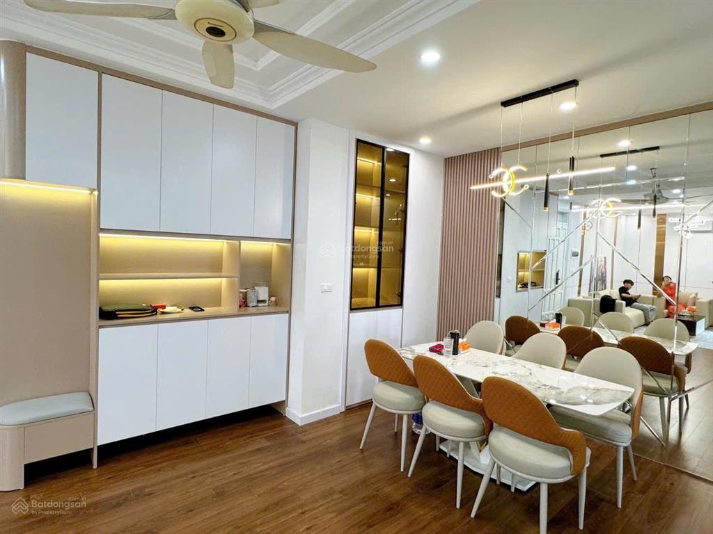 Bán gấp căn hộ toa c nguyễn cơ thạch, dt 106m, 3pn, 2 vs, nội thất đẹp,  ms lan 0983 816 ***