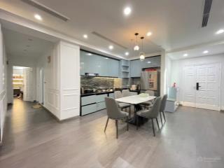 Cần bán căn hộ tòa c2 nguyễn cơ thạch, dt 82m, 2pn, 2 vs, giá 5 tỷ **,  ms lan 0983 816 ***