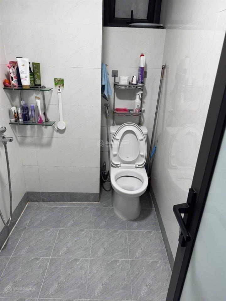 Cho thuê căn hộ tòa ct1a dự án hud hàm nghi, dt 145m, đồ cơ bản giá 13 tr/th,  ms lan 0983 816 ***
