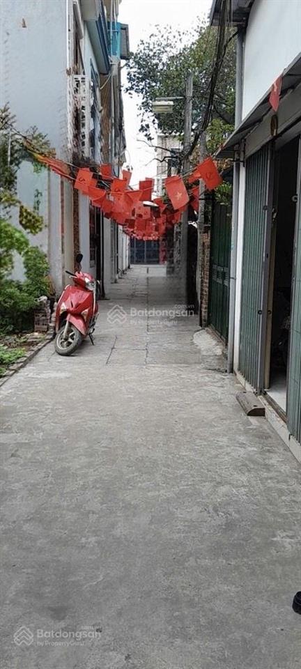 Nhỉnh 3 tỷ có ngay 34m2 đất ở, hộ khẩu quận long biên, tặng nhà cấp 4 ở hay cho thuê dòng tiền