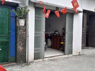 Nhỉnh 3 tỷ có ngay 34m2 đất ở, hộ khẩu quận long biên, tặng nhà cấp 4 ở hay cho thuê dòng tiền