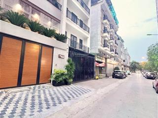 Biệt thự long biên, thang máy, kinh doanh, phân lô oto tránh, kinh doanh sầm uất