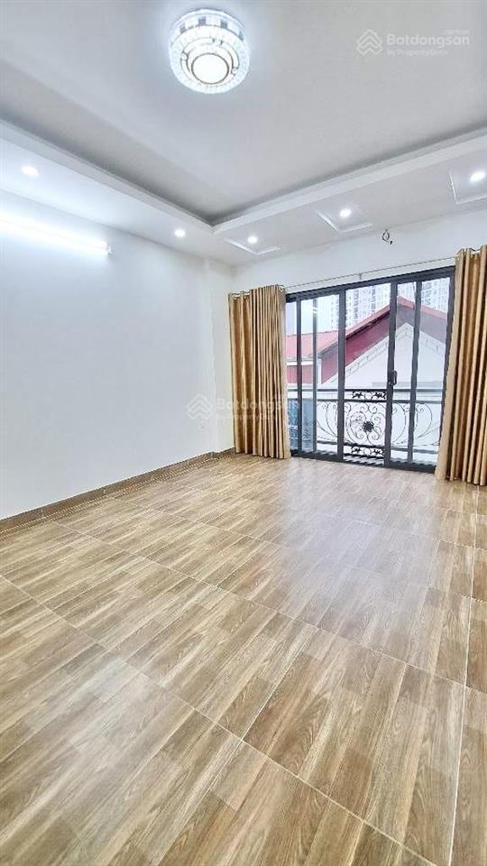 Siêu phẩm phúc lợi,dt 60m x 5 tầng thang máy, gara oto, kinh doanh sầm uất