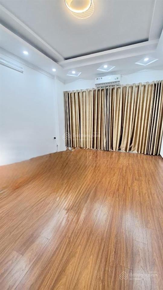 Siêu phẩm phúc lợi,dt 60m x 5 tầng thang máy, gara oto, kinh doanh sầm uất