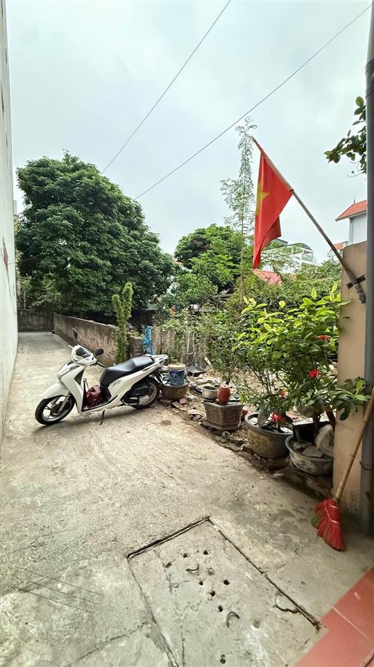 Hiếm phúc lợi long biên ô tô 4 chỗ vào nhà ngõ thông tứ tung, dt 41m nhỉnh 7 tỷ