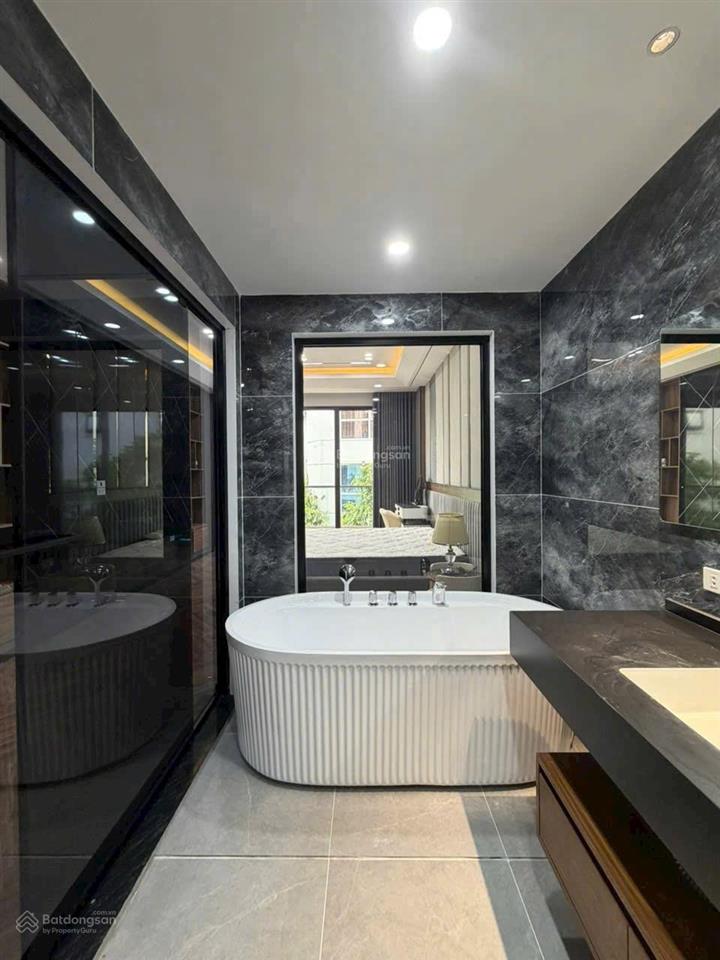 Phân lô lâm hạ bồ đề, vỉa hè ô tô tránh, kinh doanh bất chấp, cạnh cầu trần hưng đạo
