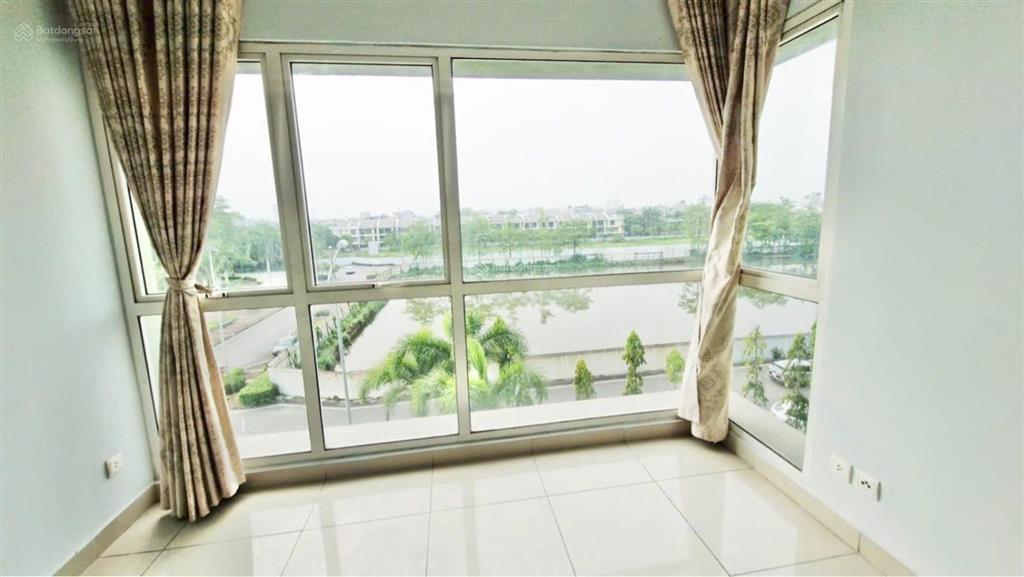 Bán cc garden city căn góc, view hồ thoáng đẹp nhất khu, dt 100m, 3 ngủ, loza...