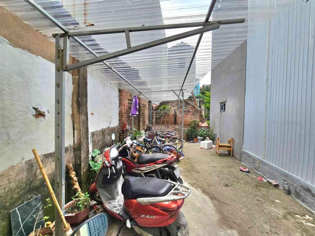 Nhỉnh 4 tỷ có ngay lô đất đẹp phúc lợi, long biên, dt 34m gần trường học các cấp, chợ, vinhomes