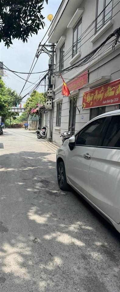 Giảm chào, phúc lợi, long biên, 6 tầng mới, gara, thang máy, chủ tặng full nội thất, chủ mót bán