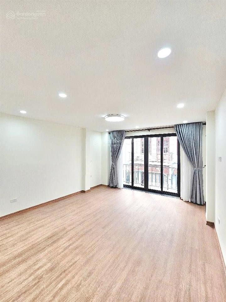 Nhà mới thạch bàn 4 tầng 68m², ô tô, 2 mặt thoáng, gần aeon long biên, giảm sâu
