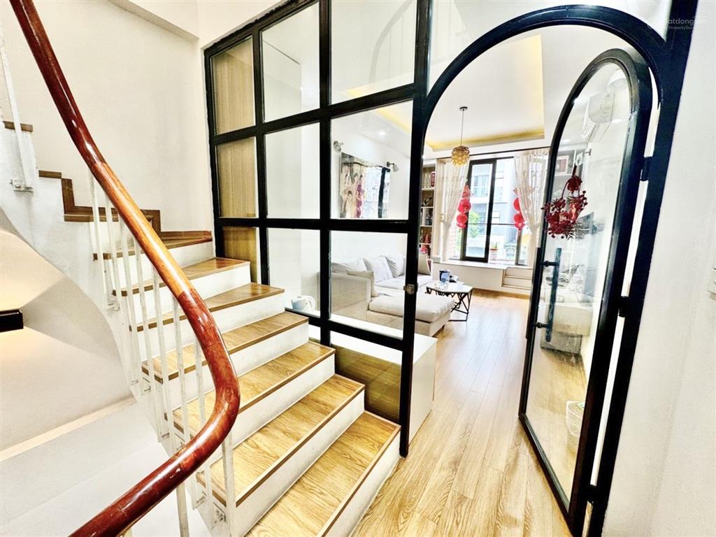 Siêu phẩm việt hưng, long biên, phân lô vỉa hè ô tô tránh dt 53m2, 4 tầng, kinh doanh đỉnh