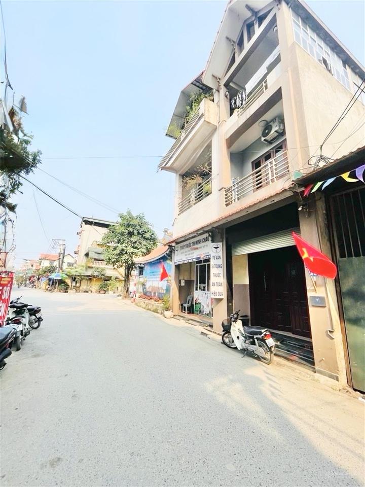 Muốn mua nhà mặt phố kinh doanh nhưng ngại giá quá cao? anh chị đừng bỏ lỡ căn này nhé!