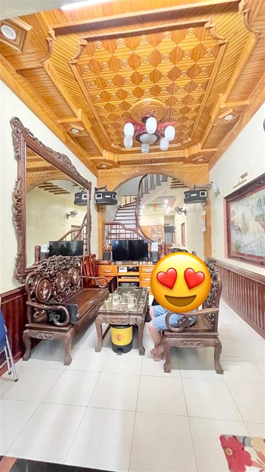 Muốn mua nhà mặt phố kinh doanh nhưng ngại giá quá cao? anh chị đừng bỏ lỡ căn này nhé!