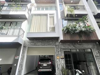 5 tầng dân xây thang máy gara ô tô tránh full nội thất công năng đầy đủ chủ tặng full nội thất