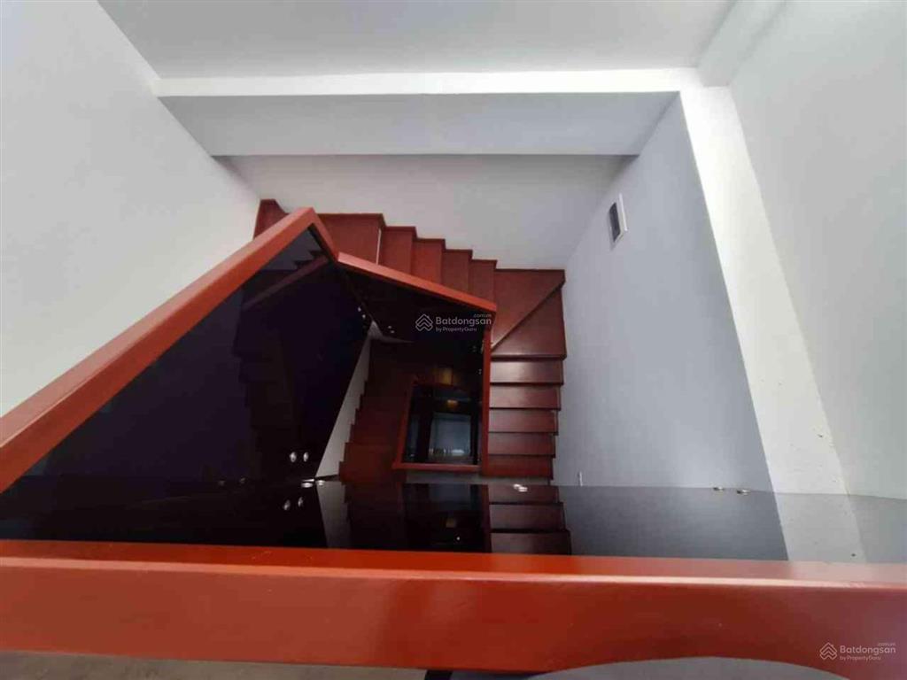 Hoa hậu phân lô ô tô tránh, kinh doanh thạch bàn, long biên, view công viên, tiện ích bạt ngàn