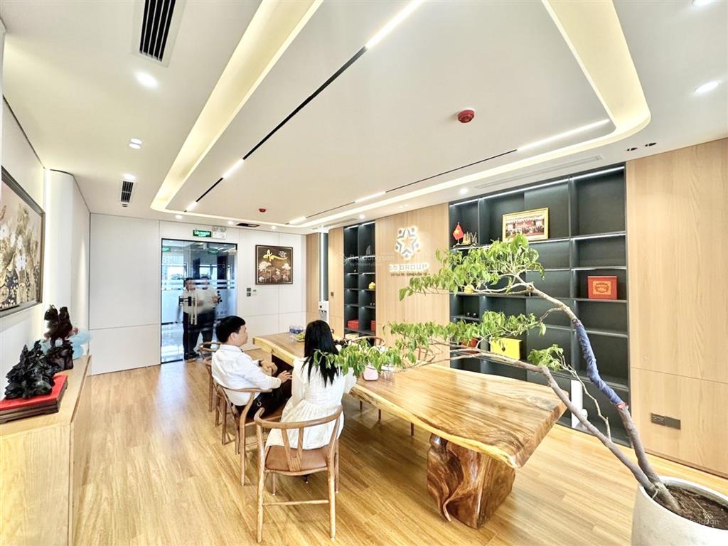 Tòa nhà văn phòng 7 tầng phố nguyễn thời trung  thạch bàn  long biên