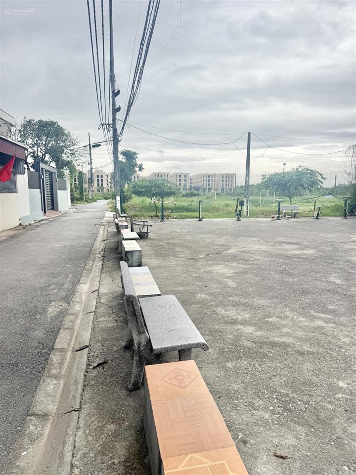 Hơn 2 tỷ lô đất ở gần chợ sủi, trường học, kđt phú thị riveside cách ~300m, kcn dương quang