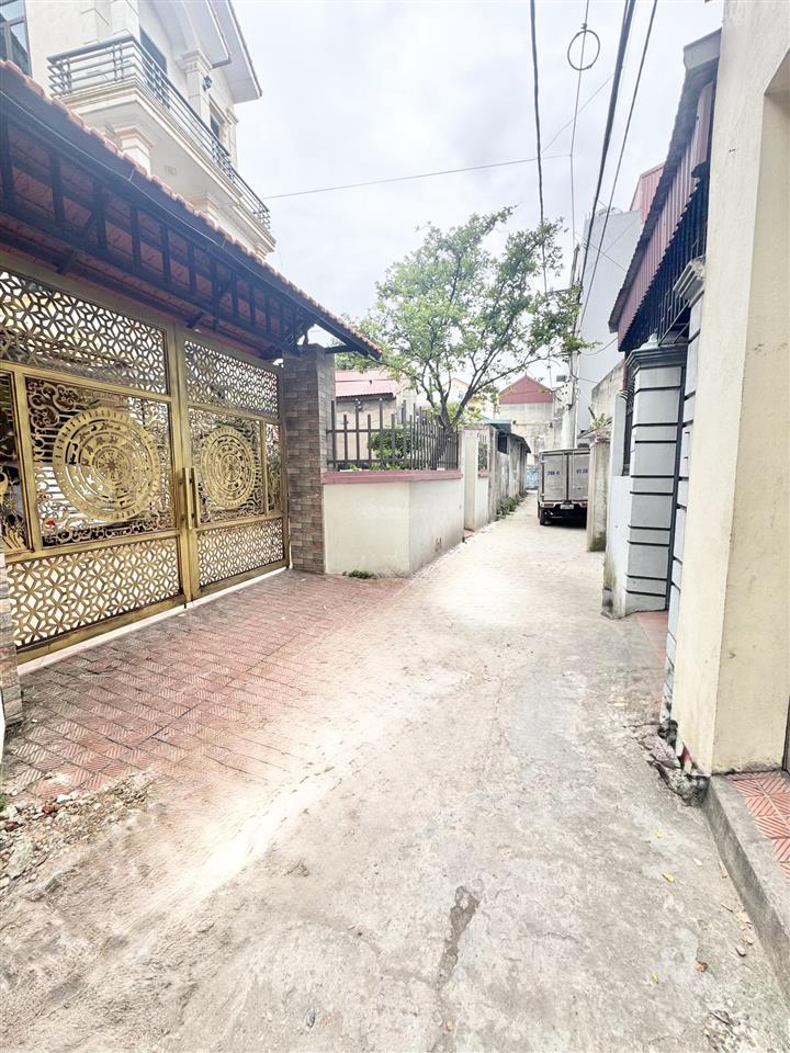 Hơn 2 tỷ lô đất ở gần chợ sủi, trường học, kđt phú thị riveside cách ~300m, kcn dương quang