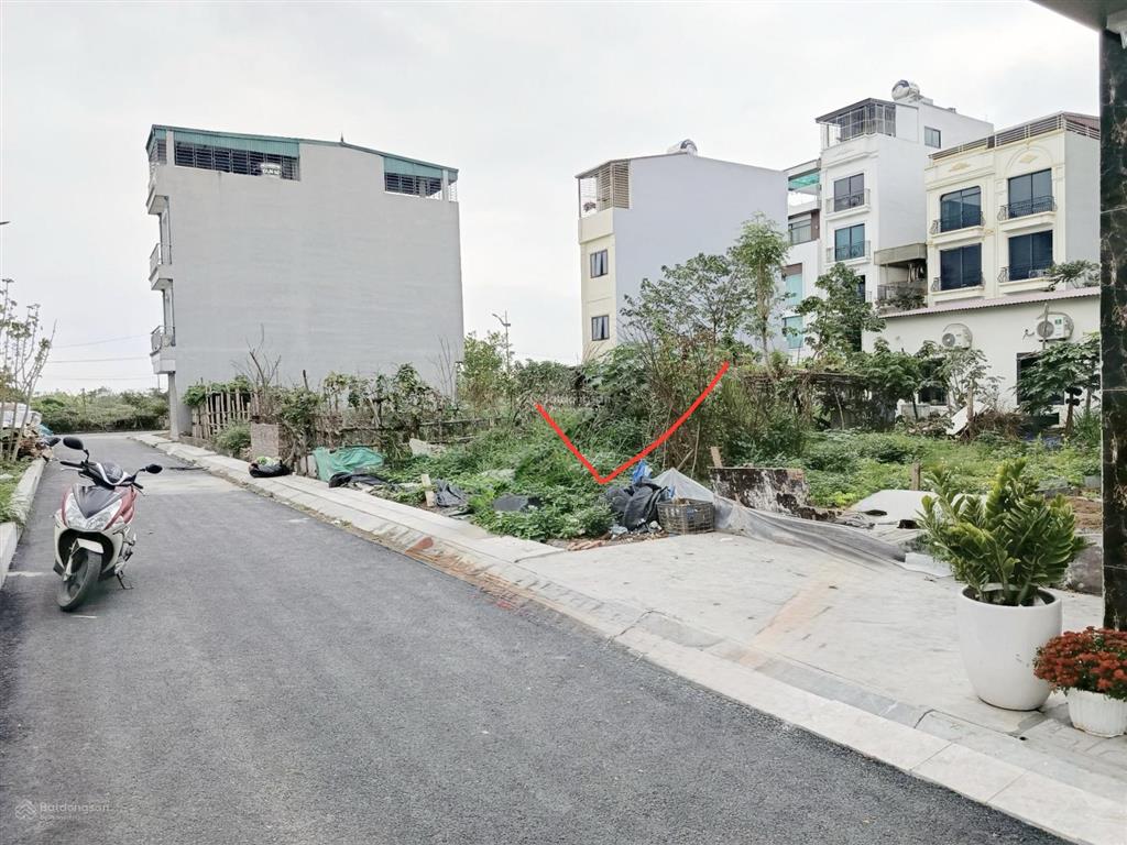 Tái định cư việt hưng, long biên, phân lô vỉa hè ô tô tránh, dt 30/37m, 2 mặt thoáng trước sau