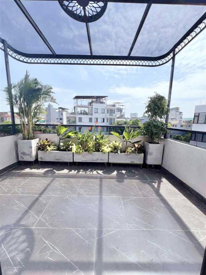 Nhà phố duplex cao cấp ngọc thụy, căn góc, đưa cả khu vườn lên cao, tận hưởng duplex sang trọng