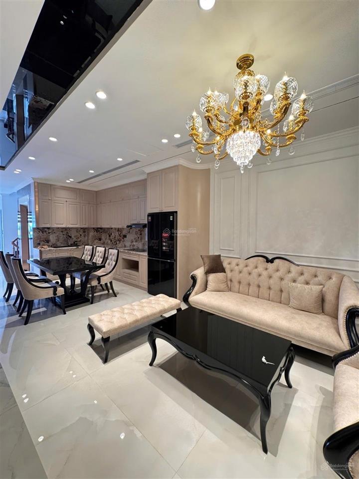 Trung tâm ngọc thụy nhà mới 7 tầng, dt 50m, gara, thang máy đường 3 ô tô tránh
