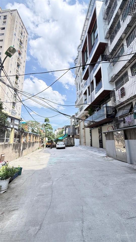 Trung tâm ngọc thụy nhà mới 7 tầng, dt 50m, gara, thang máy đường 3 ô tô tránh