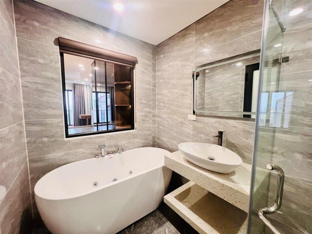 Tư đình, 7 tầng thang máy, gara, oto tránh, kinh doanh, aeon, sân golf, cầu vĩnh tuy, trần hưng đạo