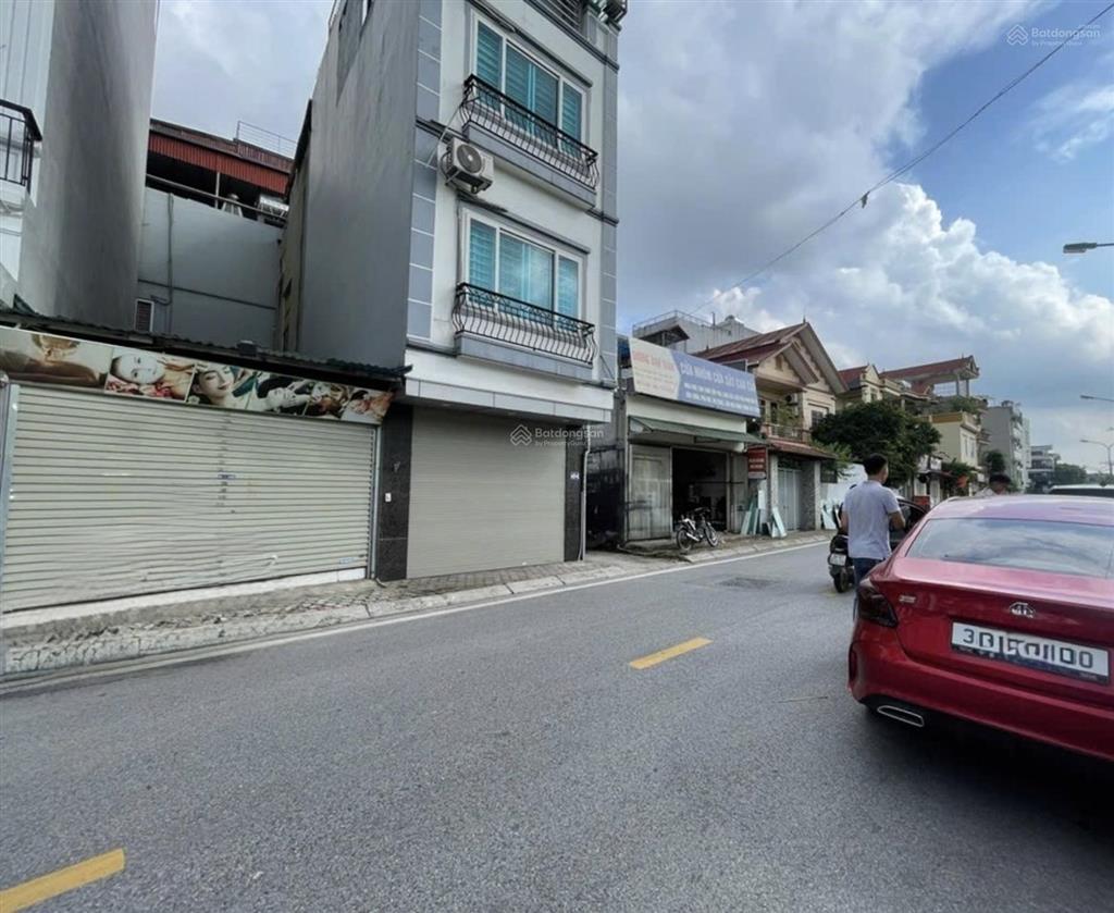 Ngọc thụy, 15.x tỷ, dt 70m, ô tô tránh đỗ ngày đêm, kinh doanh sầm uất, gần chợ, trường học các cấp