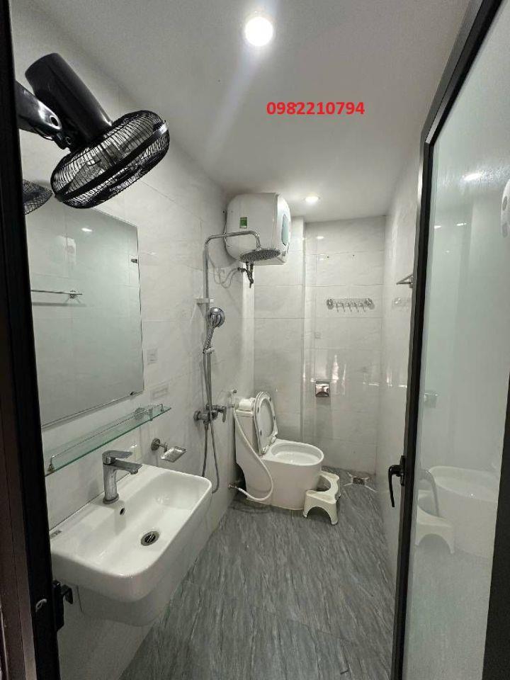 🚗 HOÀNG QUỐC VIỆT - PHÂN LÔ - Ô TÔ ĐỖ CỬA - 80M2 - 18 TỶ