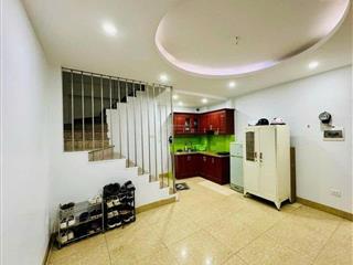 Bán nhà 5 tầng trương định cách mặt phố 30m, không qh