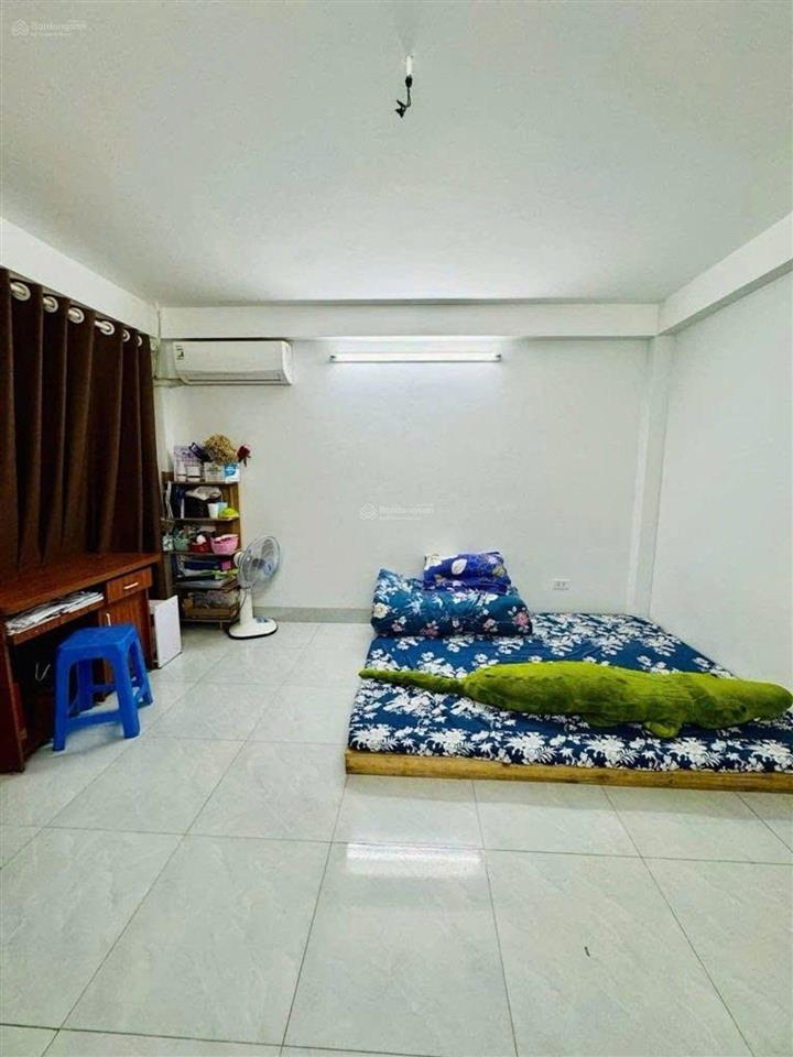 Bán nhà 5 tầng trương định cách mặt phố 30m, không qh