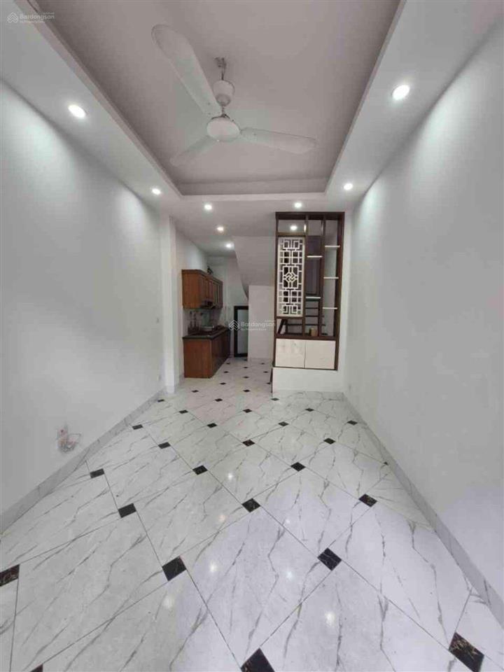 Bán nhà tứ hiệp, ngọc hồi 35m2 hơn 6 tỷ, 5 tầng 3 ngủ