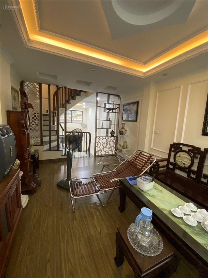 Bán nhà tứ hiệp 38m2 hơn 6 tỷ 5 tầng