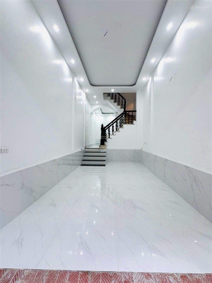 Bán nhà đền lừ 45m2 gara ô tô, ngõ thông kinh doanh 11 tỷ hơn