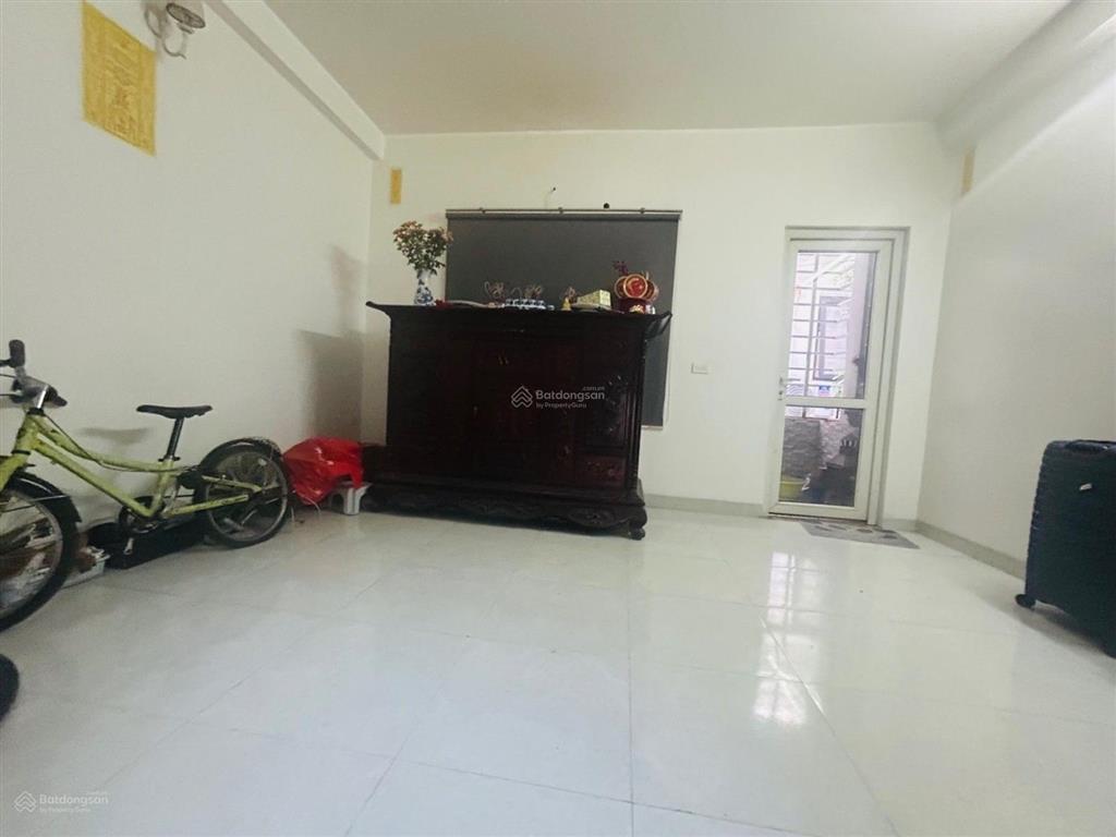Bán nhà mai động 33m2 7 tỷ còn thương lượng