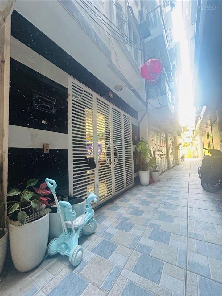Bán nhà mai động 33m2 7 tỷ còn thương lượng