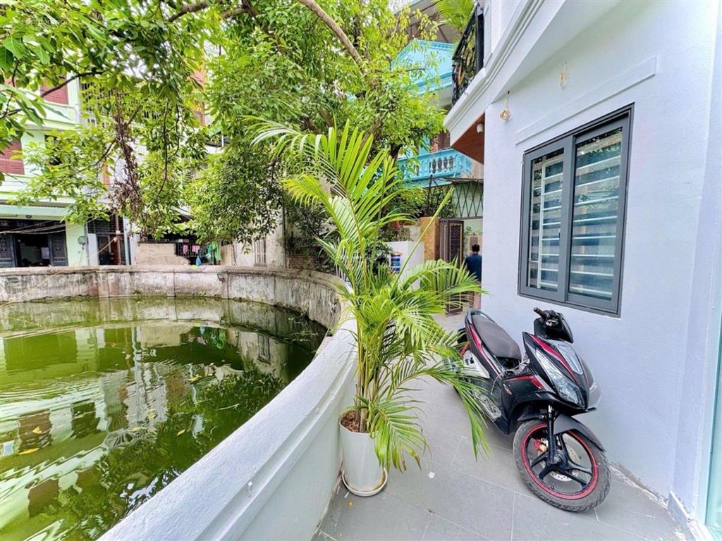 Bán nhà xây mới 55m2 đền lừ. thang máy hơn 10 tỷ.