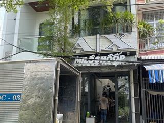 Nhà đẹp sổ hồng riêng, đường xe hơi ngay chợ đệm tp hcm giá 1 tỷ 400 không phát sinh, chính chủ