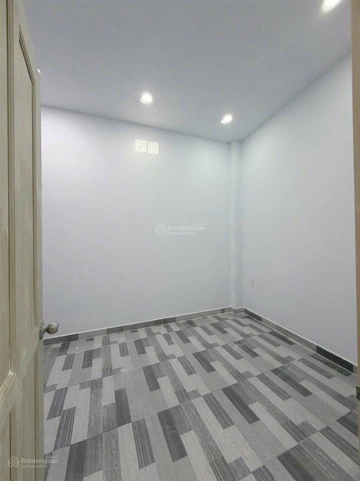 Nhà hẻm xe hơi, cho thuê tháng 11tr full nội thất, giá 2 tỷ 800 thương lượng, nhà có sổ hồng riêng